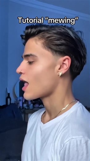 Real example mewing tutorial🤫🧏🏻‍♂️💀 #mewing #tutorial #example #stepbystep #shelove