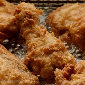 325 reactions · 24 comments | Am auzit că durează mult până vine livrarea  Sit back, listen & relax până îți pregătim noi comanda de pe https://delivery.kfc.ro | KFC | Facebook