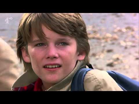 Joe Dante's "Explorers" - Walking to School Scene (HD)