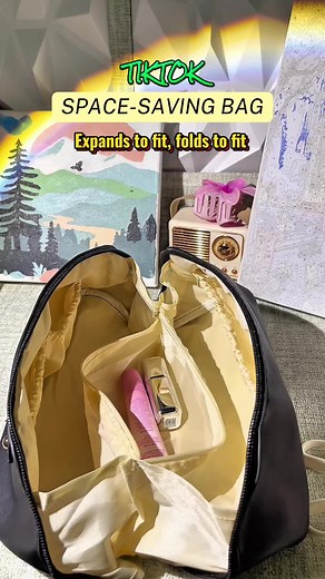 Big enough for all your needs, small enough to fit anywhere – the perfect bag for every adventure! 👜 #ExpandableBag #TravelEssentials #fyp #bag #makeupbag