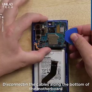 iFixit.com have performed a complete tear down on the Samsung Galaxy Note 10 | UNILAD Tech