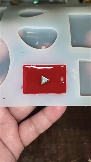 YouTube play button Resin Keychain ❤️ #youtube #playbutton #resinart #keychain #diy #easy #short