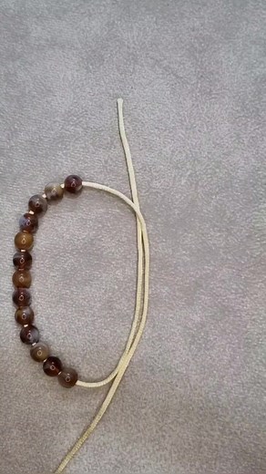 321K views · 4.9K reactions | How to Make a Square Knot Bracelet DIY #short#diy #macramebracelet #bracelet | Buildboxentertainment | Facebook