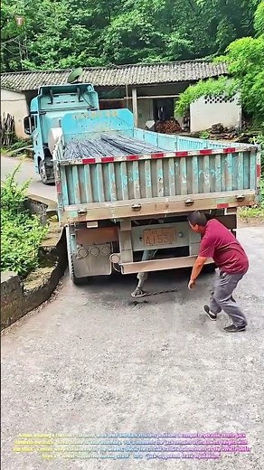 How a Hydraulic Jack Transforms Stuck Trucks into Maneuverable Loads! 🚛⚙️