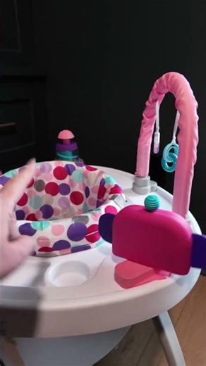 the best activity center for your baby #babymusthaves #babyregistry #babytoys