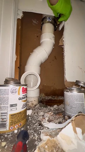 82K views · 297 reactions | Pvc repair #plumbing #plumber #plumbinglife #plumberlife #plumbersoftiktok #pvc #pvcpipe #drainrepair #drain #draingang #plumbingrepair #plumbingtok #diy #fyp #foryou #serviceplumber #theconservativeplumber | The C0nservative Plumber | Facebook