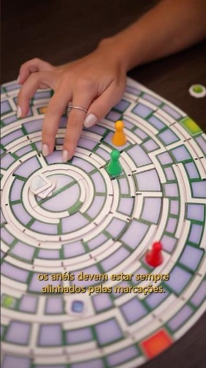 The game board has a new look! Unravel the paths of the labyrinth in search of the precious stones.