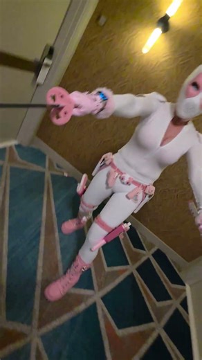 Oops... This Gwenpool cosplay hits different #shorts #cosplay #marvel
