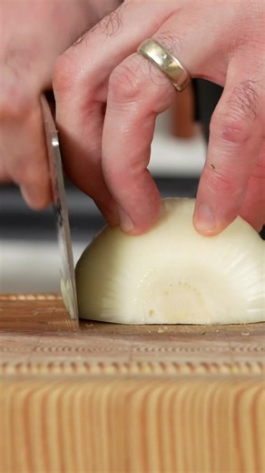 How to julienne an onion 🧅 Step 1: Julienne Onion. Done | onion