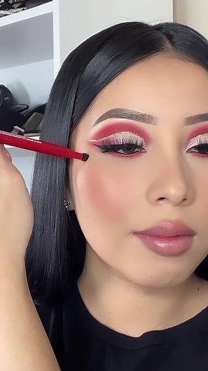 Red Eyeshadow Makeup Ideas and Tutorials