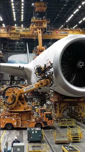 Inside The Construction Of The World’s Biggest Airplane!