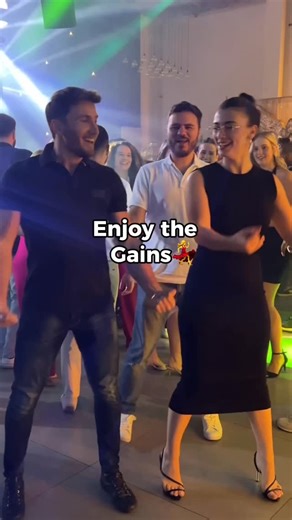 Michael Lerner on Instagram: "Don’t know how to dance?? Don’t worry we got your back💪🏼 Send this to your gym buddy!🤜🤛 . . #dance #viral #funny #workout #howtodance"