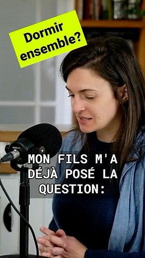 Vivace - Vivre comme un humain on Instagram: "Est-ce qu’on devrait dormir en famille? 🎙️ Extrait 2/3 du neuvième épisode de notre série « Vie de clan ». En studio avec Annie-Claude Boivin, fondatrice de @unjardindenfants . Durant notre premier appel ensemble, elle m’a partagé sa vision du monde avec tellement de fougue et de franchise. J’ai immédiatement voulu être son amie. « Plusieurs familles arrivent dans mon bureau pour régler un “problème de comportement” de leur enfant. C’est pas une nou