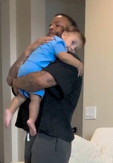 Singing to Soothing a Toddler: A Father's Touch ❤️