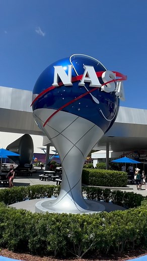 Uplift’s Starborn Academy crew was on the ground at the AFF 2024 Space Curriculum Collaborative held by the @aldrinfamilyfoundation at the @kennedyspacecenter this week 🚀 We are so grateful to the Aldrin Family Foundation for inviting us to speak to the brightest minds in space education from around the world about our 9-week virtual reality STEM program - Starborn Academy. It is an honour to work directly with the teachers who serve as guiding stars for students pursuing STEM careers, nurturin