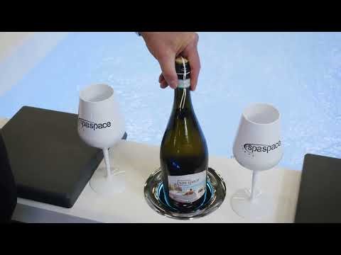 Novità X Space® Custom presentata assieme alla piscina Spa Space® in fiera XLEISURE a Bologna.