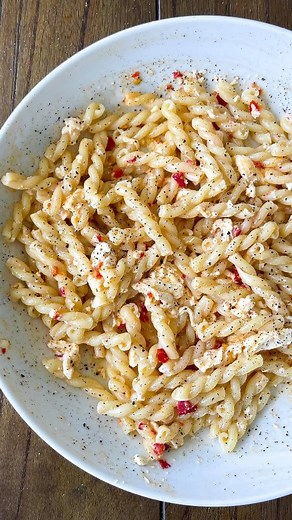 Got my mind on burrata and burrata on my mind 🫶🏼 Saw this recipe from @kilnandkitchen and *knew* I had to recreate it here at home, especially since it’s been so hot this summer! This dish is the perfect dish to make when it’s too hot to actually cook 😅 CALABRIAN CHILI BURRATA PASTA 🌶️ it sounds as simple as it’s title!! Burrata with calabrian chilis, a dash of olive oil, salt and pepper. **Make sure to top it with HOT pasta and a splash of pasta water so it melts the cheese making it nice a