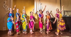 SPECTACLE "RAGA",DANSE INDIENNE BHARATANATYAM Photos et vidéo (extrait) - Pinklotusinindia