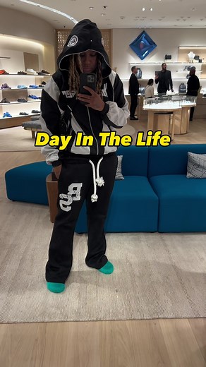 ANOTHER DAY IN THE LIFE WHEN BUSINESS BOOMIN ‼️❤️🔥 Super Long Day I Worked literally All Day On Top Of Having to prep for my 5 am flight🤦🏾‍♀️ Enjoy my pain😂😂😂 #streetfashion #clothingbrand #streetwear #businessowner