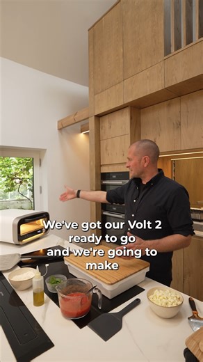 Ooni on Instagram: "Authentic Neapolitan in 90 seconds. Our founder @tapaninaho shows you how it all works with Ooni Volt 2."