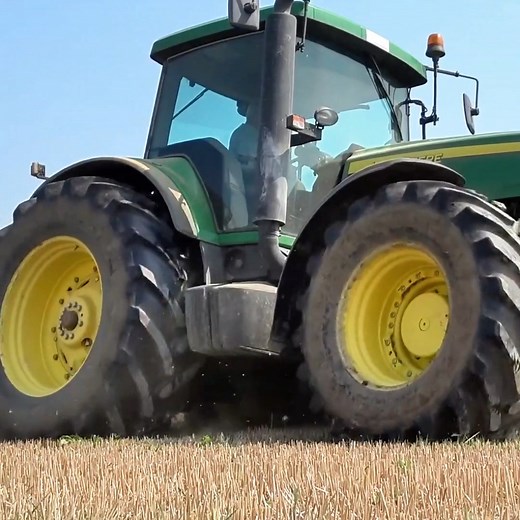 The John Deere tractor is always my favorite | Big Machines