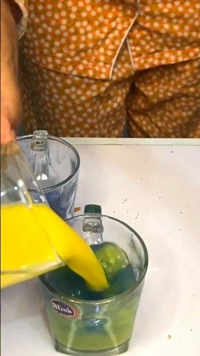 Colormixing Blue and Yellow | How to Make Green Color Easily #asmart #colormixing #paint #shorts