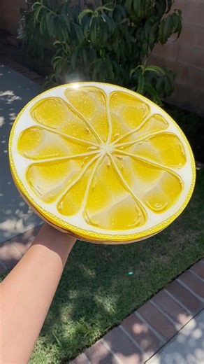 Let’s make some LEMONADE 🍋 💫 SHOP: www.AnniesArtStudioShop.com 💦 RESIN: MAS Epoxies “AnniesArt” to save 💰 PLUS free shipping. #resin #art #lemonade #lemon #resinart | Annie's Art Studio