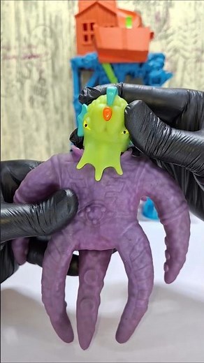 Super Stretchy Alien Toy! 👽💜 Satisfying Squish Test #shorts