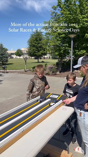 Annual Solar Races & Energy Fair returns to Big Bend! Grant County fifth-graders learned about renewable energy through hands-on activities like cooking s’mores and hotdogs with reflective heat and racing their own solar cars. They also visited learning stations set up by Moses Lake High School students. The event is coordinated by Grant PUD, REC Silicon, Moses Lake School District, North Central ESD and Big Bend Community College. A huge thank you to all who helped make this event a success for