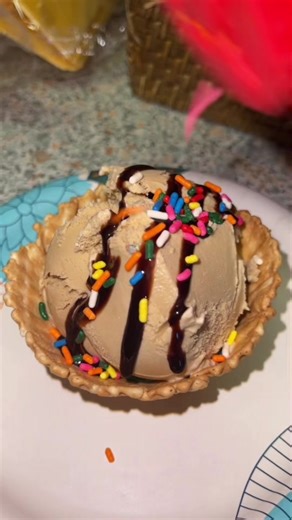 ICE CREAM TIME #teamcwk #minivlog #icecream