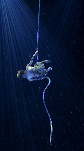 At Michael Jackson ONE by Cirque du Soleil, every glance becomes a lingering gaze ✨😍 | Cirque du Soleil