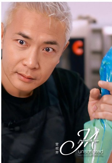 Mastering the Piping Tip and Bag for Cakes
