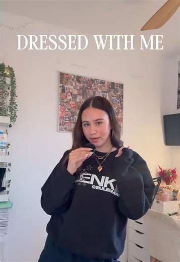 Hi guys x get dressed with me ✨ rate the outfit 1–10 👀 #outfitideas #everydayfashion #streetstylelook #fashionvideo #styleinspo