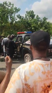 A Nigerian Police Officer Shot The Tire Of A Luxurious Bus After The Driver Refused To Pay a Bribe. In Protest, Other Luxury Bus Drivers Blocked The Road And Demanded That The Officer Buy A New Tire For The Driver: | JusticeCrack