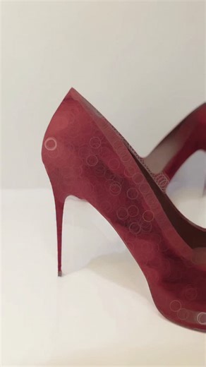 ‎أحذية طارق‎ on Instagram‎: "الخيارات كتير كتيرة 😌 .. انتي بس تفضلي 📍 العنوان : سوريا - حمص 📌 الدبلان - شارع المانطيات على امتداد متجر نبض بجانب مكياجات لي شانيل ⤵️ للتواصل عبر الواتساب 0993857874 📲 امكانية الشحن لجميع المحافظات 🚚 fyp fy abudhabi dub dubai fashion instagram syria homs perfect perfume mex family wife sport staysafe outfit s mylove اكسبلور explore shoes أحذية tarek_shoes"‎