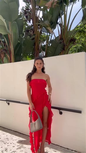 Steph Rayner on Instagram: "懶 @revolve"