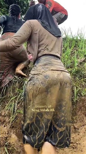 varry cute girl maze le rahe hai