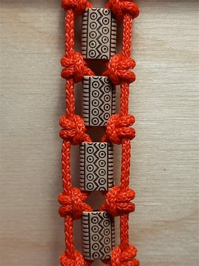 Macrame knot pattern with beads. Tutorial for beginner 🙋‍♀️👉 t.me/knotchaoslive #macrametutorial #knottutorial #ropetutorial #knot #macrame