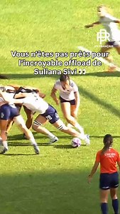 Suliana Sivi nous sort un offload de l’espace et la vitesse de Mariama Tandiang fait le reste 💪 #rugby #hsbcsvns #hsbcsvnssgp | RugbyPass FR