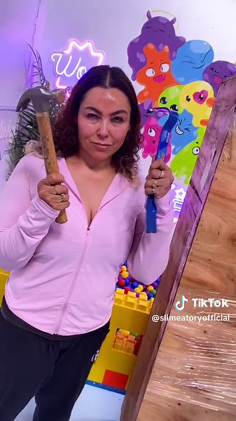 Got a mystery box in the mail, what should we do with it? #slime #slimeatory @Jeddah navalua @Ameerah Navalua