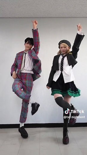 Happily Ever After Tsuki Expressions ft. Billlie Official