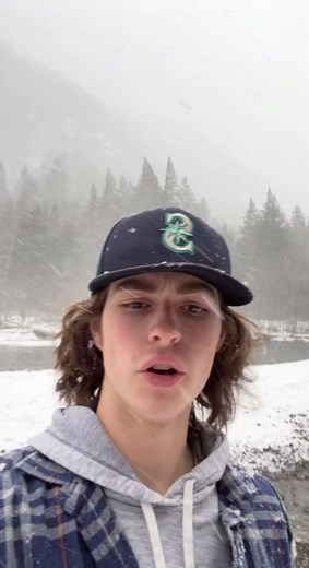 Don’t need Grand Views to appreciate the beauty of what goes into this region. Grabbed the definiton seen in the video from https://www.uoguelph.ca/geology/geol2250/glossary/HTML files/weldedtuff.html #tahoma #rainier #pnw #volcano #tuff #osceolamudflow #ash