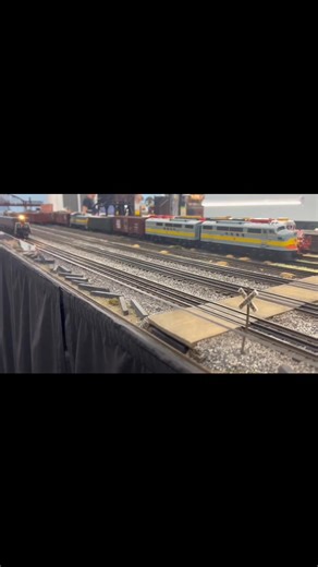 Guest supplied video , York guest with a Blunami upgraded Sunset Models 3rd Rail P5A modified , shot and supplied these clips of his engine | Lower Susquehanna Valley Modular Railroaders