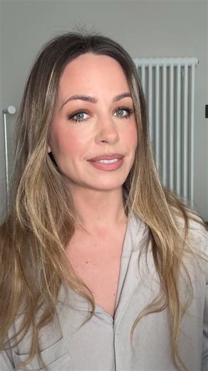 H A N N A H M A R T I N on Instagram: "A speedy one from me today-that actually was a fair bit longer than the 10 mins-oooops! I used a few new bits which was fun! I think I’ll need to get a slightly lighter shade in the CT concealer but my first impressions are it’s full coverage, smooth, it does blur and doesn’t look or feel dry from the get go which some full coverage concealers do so… I used: @shiseido Vital Perfection Eye Cream @cledepeaubeaute le serum @cledepeaubeaute essence @kiehlsuki U