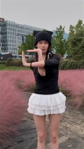 Is this the HARDEST KPOP dance ever?!😭🫠 ‘MY CAT’ - Youngji #이영지 #kpop #mycat