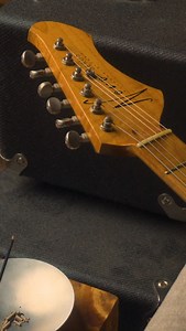 From the grain to the grit; the scratches to the screws. It’s the small things that make a big difference. ——— SERUS T Dealer LTD Mocha | Novo Guitars
