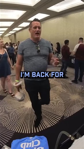 Our favorite customers? The ones who keep coming back. Stop by a stranger, leave a Study Break friend 😁 #review #drinks #customer | Study Break