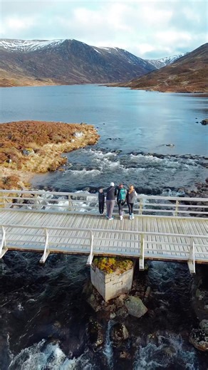 📍 Loch Callater 🚙 There’s a small car park there which costs £3.50. It’s about 7 miles to the loch and back from the carpark which took us around 3.5 hours with a 7 and an 11 year old and having a wee nosey around the bothy. 🥾 The walk is mostly flat from the car park to the loch with nothing too strenuous, it is a bit uneven and rocky but overall fine. 🤤 So many lovely places to eat that aren’t too far away but as we were driving from Aberdeen we stopped in past one of our favourite places 