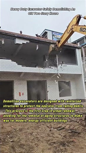 Heavy Duty Excavator Safely Demolishing An Old Two Story House