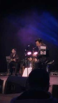 “Bishtar Bishtar” by Hassan Shamaizadeh live in London 2025 | Guitar by Arash Dejagah | آرش دژاگه